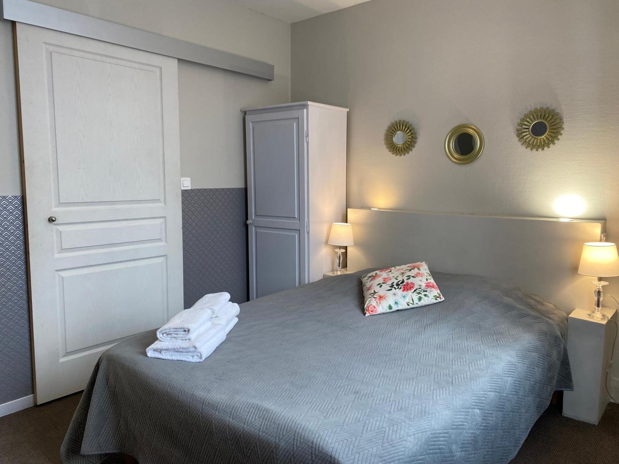 Hotel Saint Yves Nantes Exterior foto